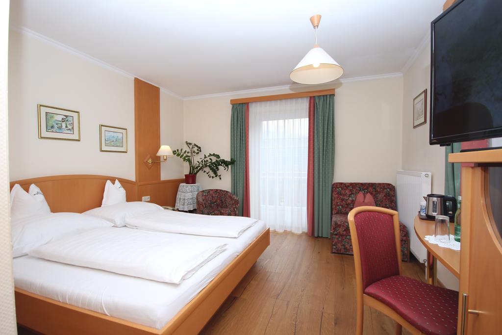 Hotel-Garni Schernthaner Sankt Gilgen Exteriör bild