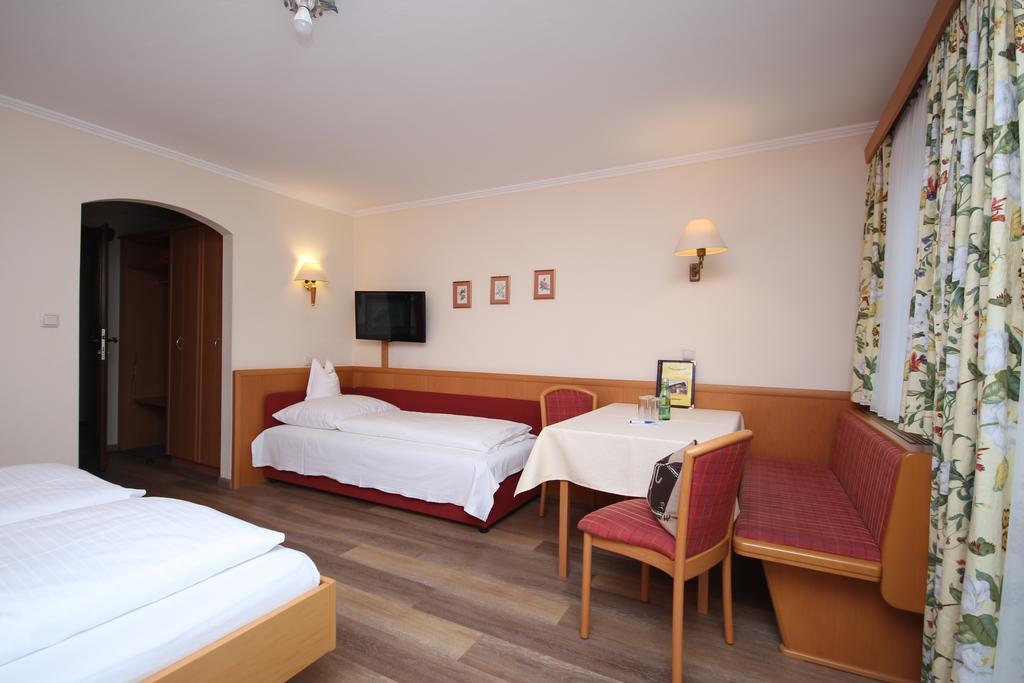 Hotel-Garni Schernthaner Sankt Gilgen Exteriör bild