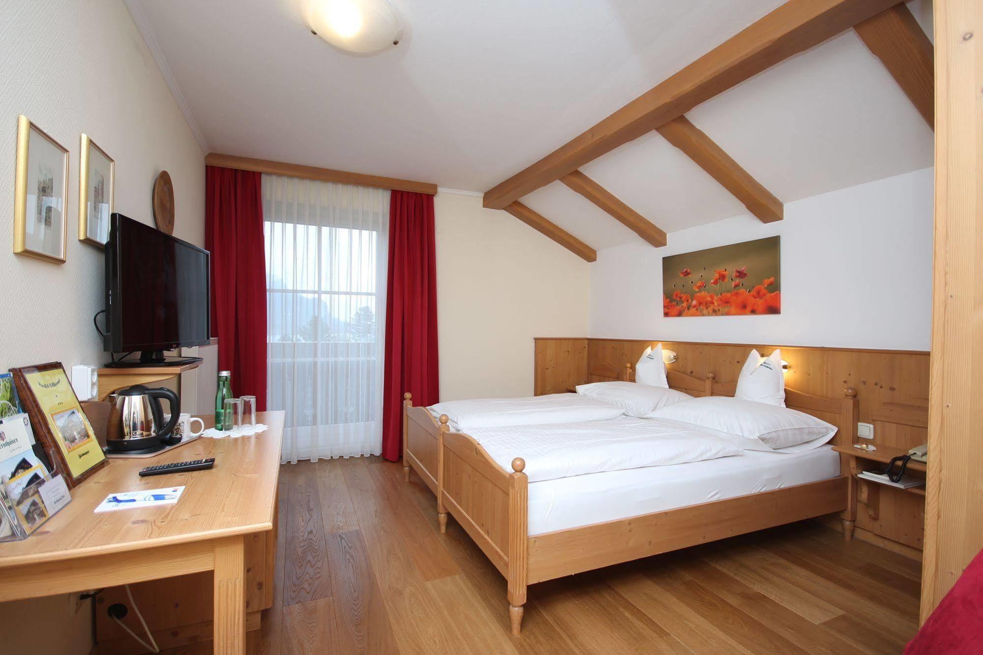Hotel-Garni Schernthaner Sankt Gilgen Exteriör bild